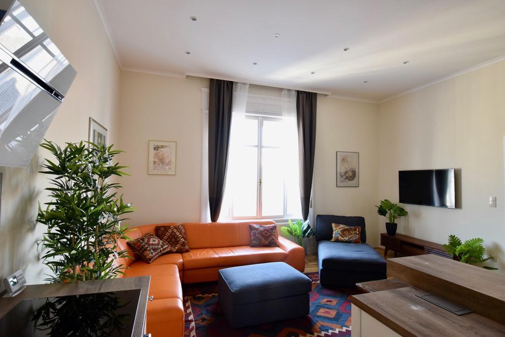 Luxury Apartment By Hi5 - Kiraly Street Suite Budapest Exterior foto