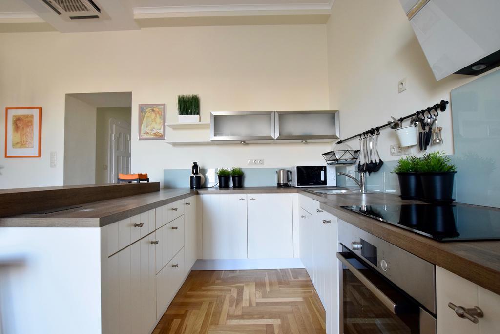 Luxury Apartment By Hi5 - Kiraly Street Suite Budapest Exterior foto