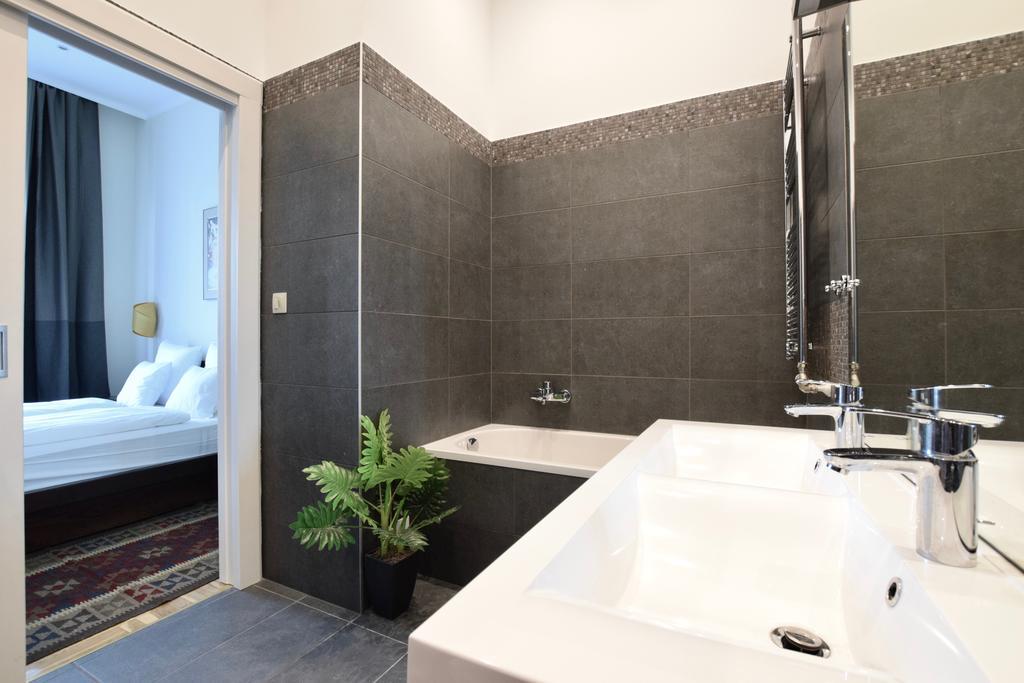 Luxury Apartment By Hi5 - Kiraly Street Suite Budapest Exterior foto